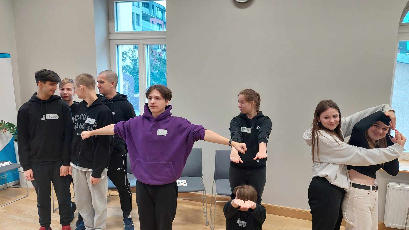 received 1081900173160697